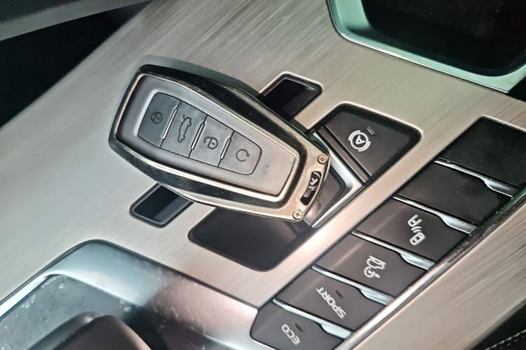 Used Geely Auto Coolray 2019 260T DCT Knight China V Standard