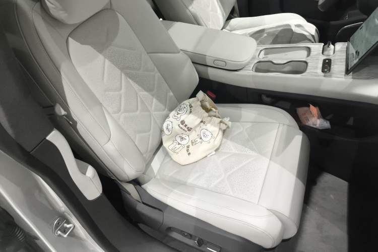 Used Nio ET7 2024 75 kWh Executive Signature Edition
