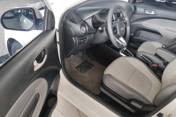 Used Kia Pegas 2017 1.4L Automatic Value Edition Driver Seat