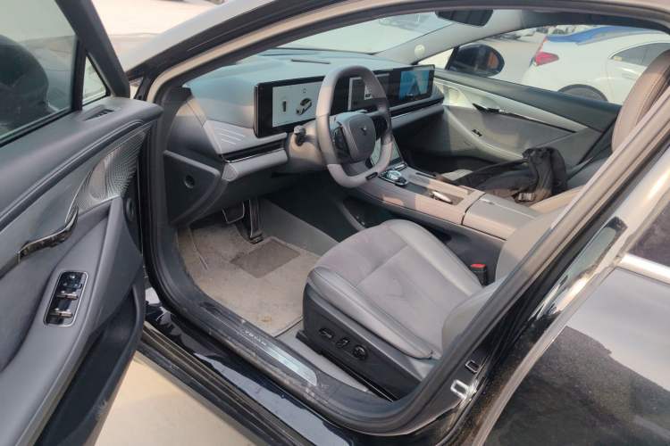 Used VOYAH PASSION 2024 PHEV Four-Wheel Drive Ultra-Long Range Flagship Model Left Front Seat