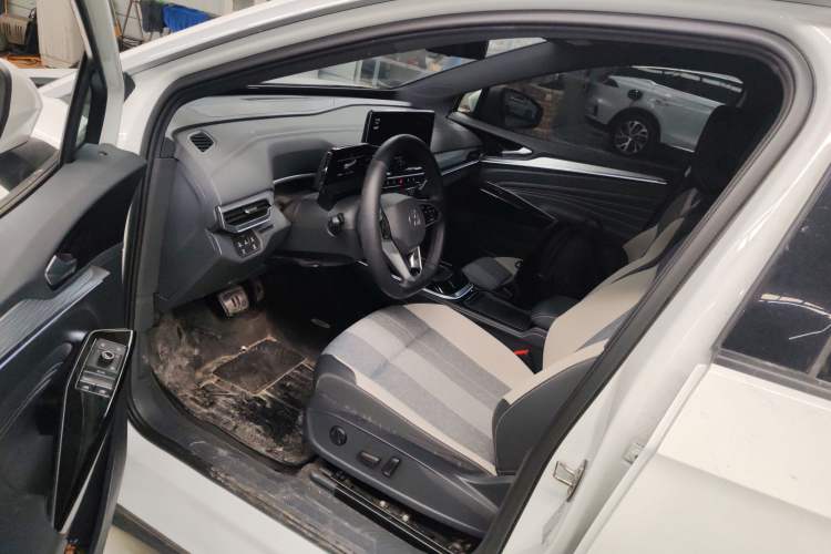 Used Volkswagen ID.4 CROZZ 2024 Pure Edition Limited Edition Left Front Seat