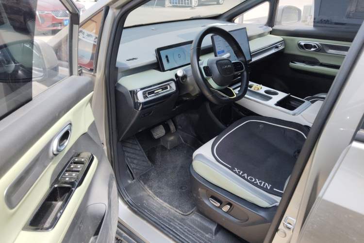 Used AION Y 2022 Plus 70 Smart Edition