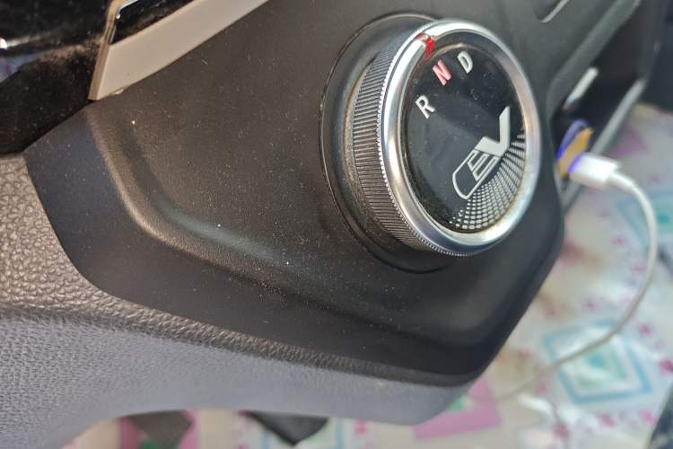 Used SAIC MAXUS EV30 2023 Pure-Electric Smart Logistics Expert with Long Wheelbase Guoxuan
