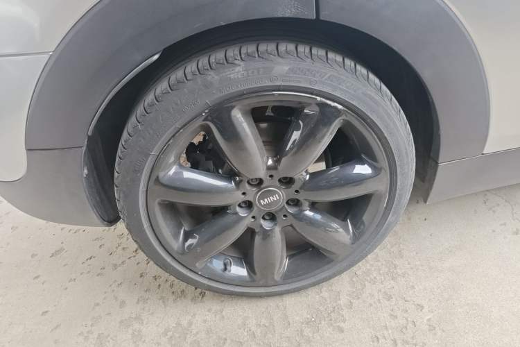 Used MINI Clubman 2016 Revised Version 1.5T COOPER Connoisseur Edition