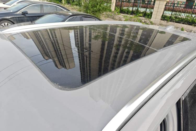 Used Hongqi HS7 PHEV 2024 2.0T PHEV Four-Wheel-Drive Flagship Edition 6 Seats
