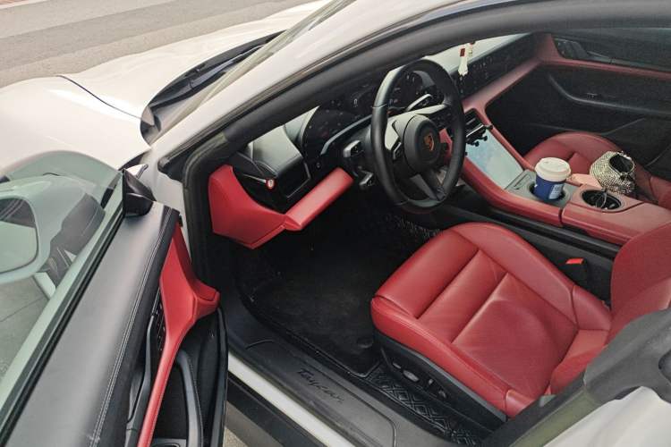 Used Porsche Taycan 2022-Year Updated Taycan