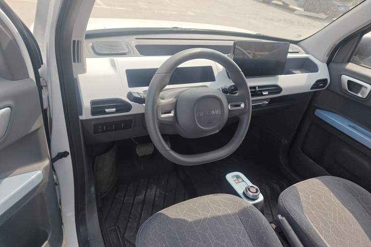 Used Geely Galaxy Panda 2024 Panda Mini 200km Endurance Bear