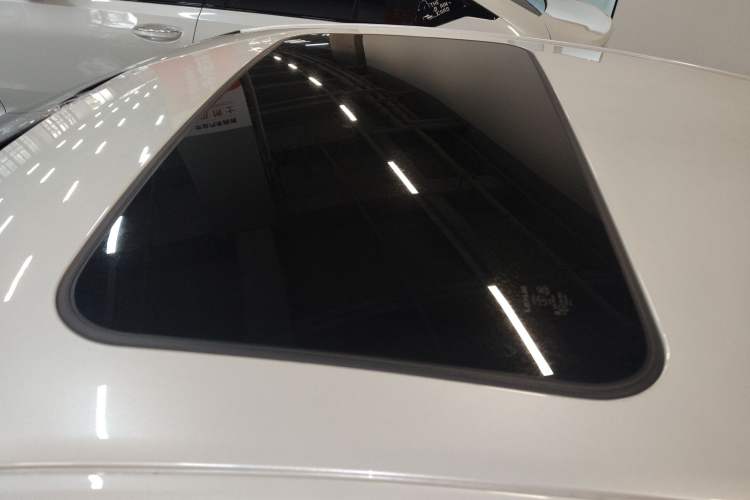 Used Lexus ES 2020 300h Premier Edition
