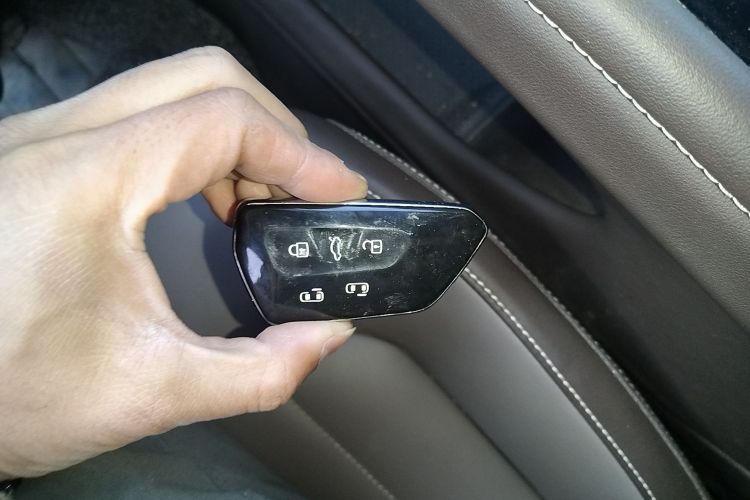 Used Volkswagen Viloran 2024 330TSI Luxury Edition
