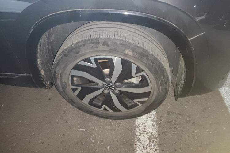 Used Volkswagen Tayron GTE Plug-in Hybrid 2023 280TSI Luxury Plus Advanced Edition Right Front Wheel Hub