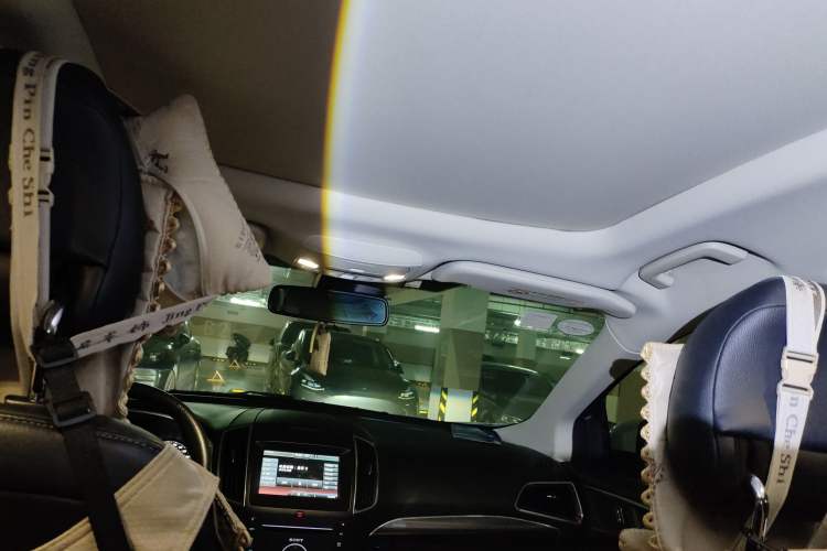 Used Ford Edge 2015 2.0T GTDi Four-Wheel Drive Prestige Model Headliner