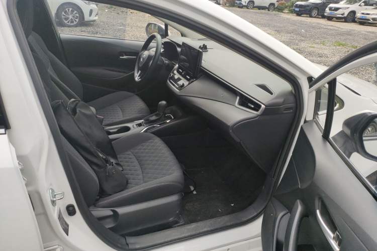 Used Toyota Allion 2022 2.0L Elite Edition Right Front Seat