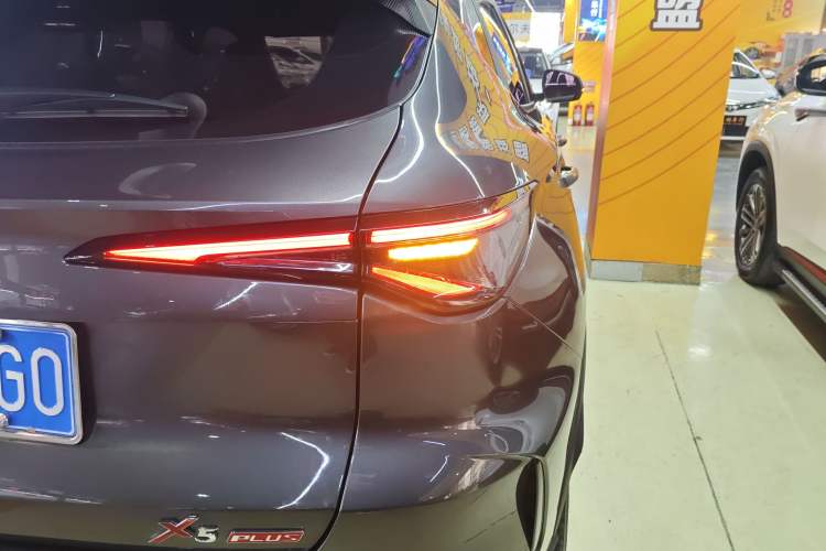 Used CHANGAN X5 PLUS 2025 1.5T DCT High-Energy Version Exterior 3