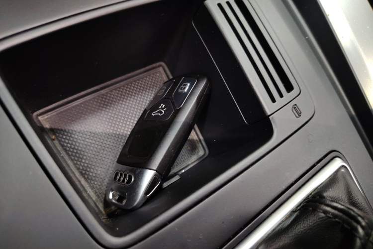 Used Audi A4L 2024 40 TFSI Fashion Dynamic Model
