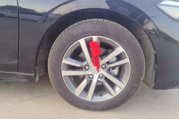 Used Honda Civic 2025 240TURBO CVT Smart & Fun Plus Right Front Wheel Hub