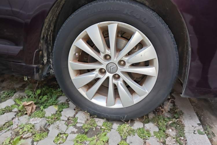 Used Citroen C-Quatre 2013 Sedan 1.6L Automatic Prestige Model Right Front Wheel Hub