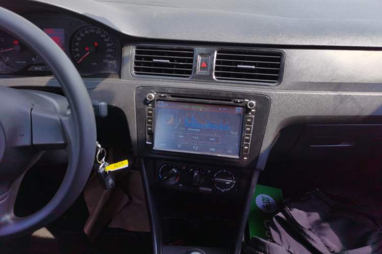 Used Volkswagen Santana 2013 1.4L Manual Fashion Edition