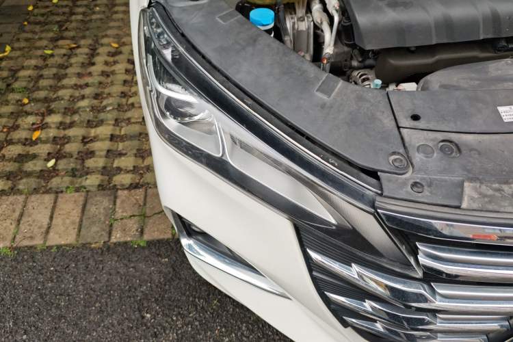 Used GAC Trumpchi GA6 2019 270T Automatic Luxury Edition Right Front Headlight