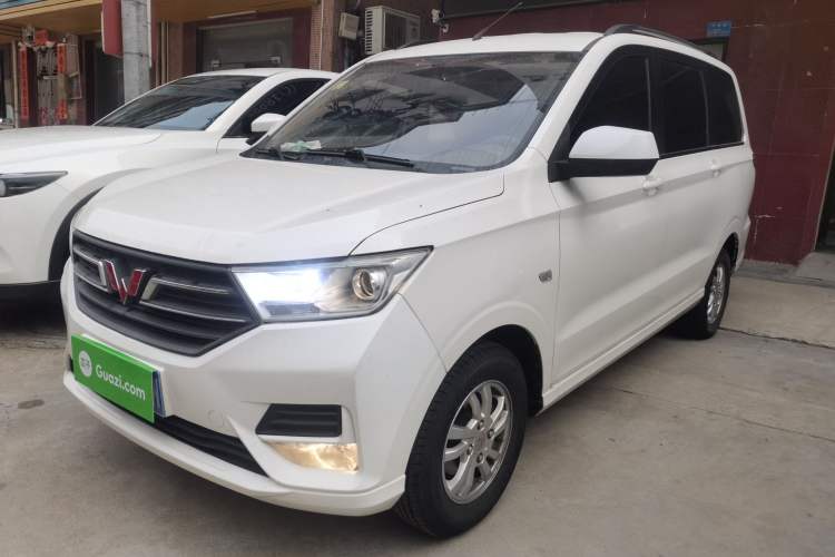Used Wuling Hongguang 2019 1.5L S Comfort Edition China VI LAR