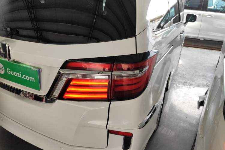 Used Honda Elysion 2016 2.4L Luxury Edition Exterior 3