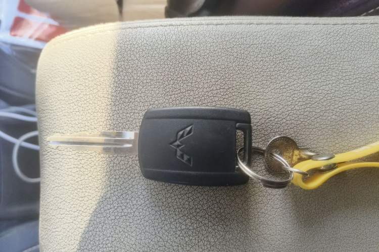 Used Wuling Rongguang 2019 1.2L S Van Standard Model with 5 Seats