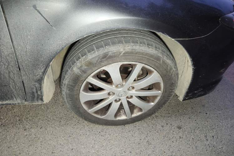 Used Mazda 6 2014 2.0L Automatic Classic Version Right Front Wheel Hub