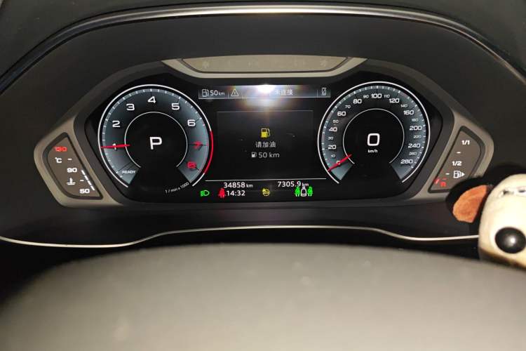 Used Audi Q3 2023 35 TFSI Fashion Dynamic Model (1.5T) Odometer Close Up