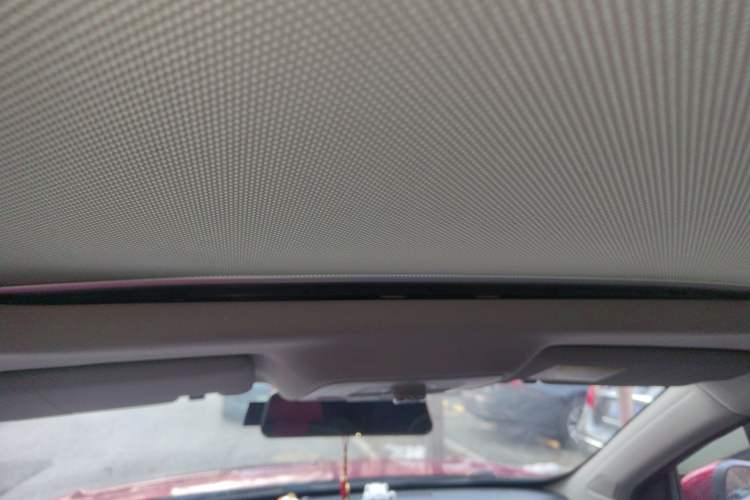 Used Roewe RX5 2016 20T Two-Wheel Drive Automatic Internet Smart Edition