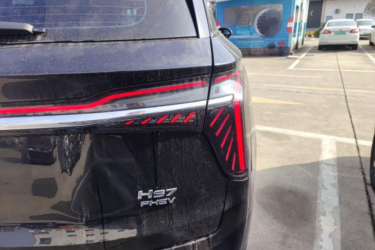 Used Hongqi HS7 PHEV 2024 2.0T PHEV Four-Wheel Drive Flagship Edition 6 Seats