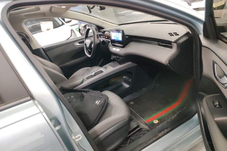 Used Roewe D6 2025 450 km Premium Edition
