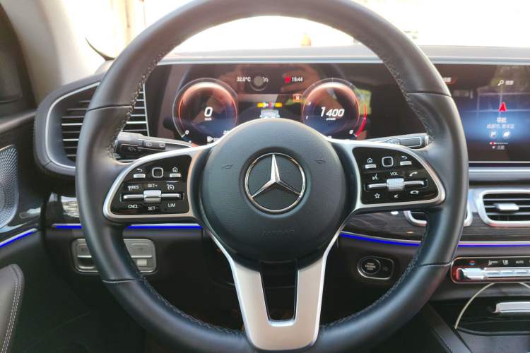 Used Mercedes-Benz GLE 2023 GLE 350 4MATIC Stylish Model Steering Wheel