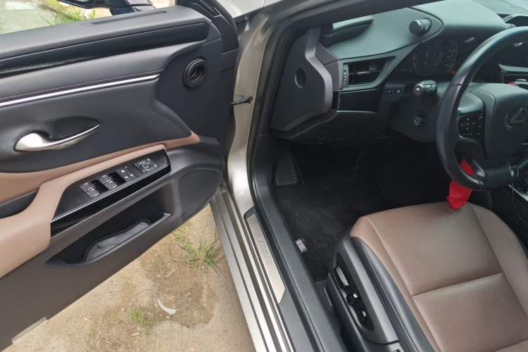 Used Lexus ES 2021 200 Excellence Edition