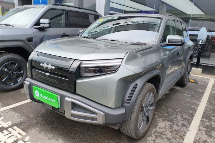 Used Formula Leopard Titanium 3 2025 501KM All-Wheel Drive Intelligent Driving Ultra Version