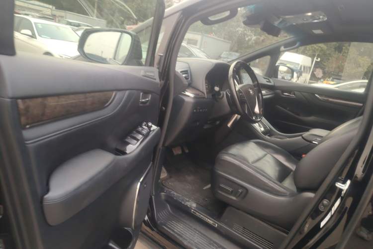 Used Toyota Alphard 2021 Dual-Engine 2.5L Prestige Edition