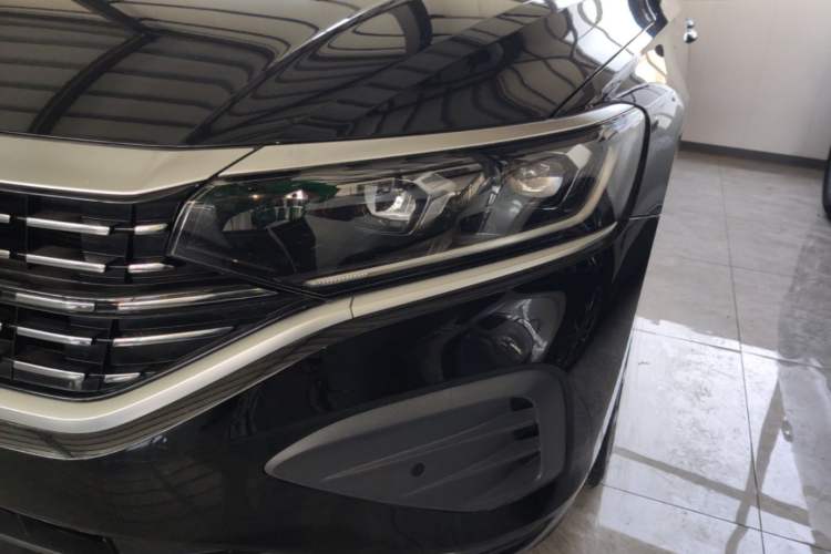 Used Volkswagen Passat 2024 380TSI Dragon Edition
