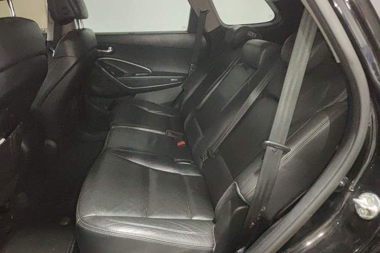 Used Hyundai Grand SantaFe 2013 2.2T 7-Seater Four-Wheel-Drive Flagship Edition Left Rear Seat