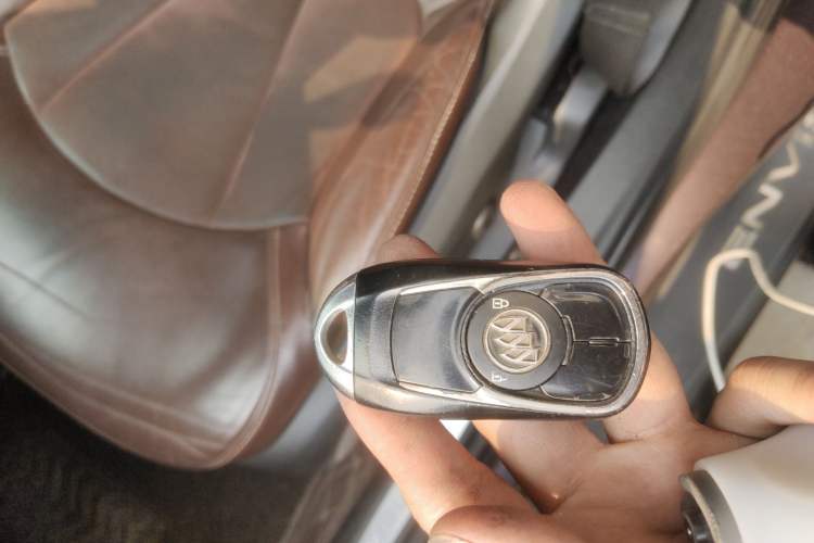 Used Buick Envision 2016 28T Four-Wheel Drive Luxury Model Vehicle Key