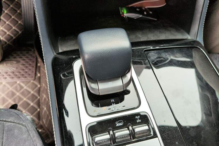 Used BAIC Off-Road BJ60 2022 2.0T May Day Edition Five Seats Gear Lever