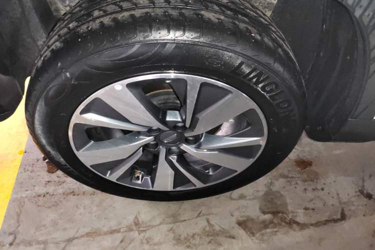 Used Geely Auto Haoyue 2020 1.8TD DCT Luxury Model 5 Seats Right Rear Wheel Hub