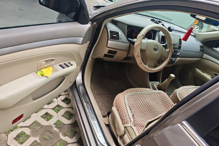 Used Nissan Sylphy 2012 Classic 1.6XE Manual Comfort Edition
