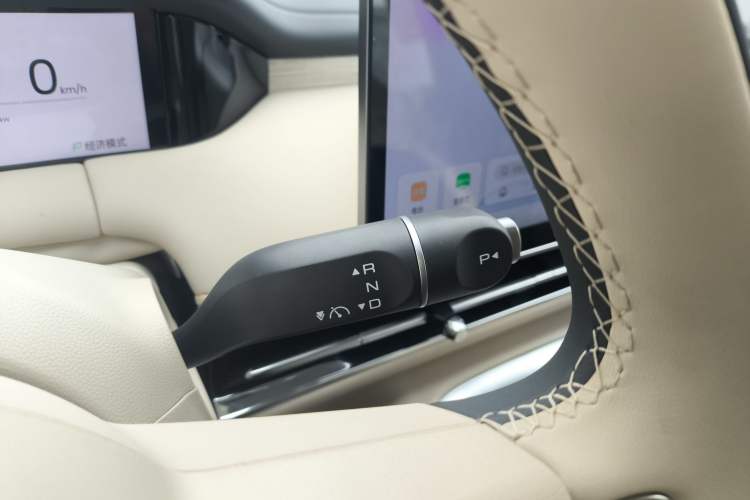 Used Wuling Bingo S 2025 Model 325km Deluxe Edition
