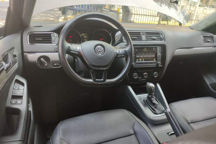 Used Volkswagen Sagitar 2017 1.6L Automatic Comfort Model