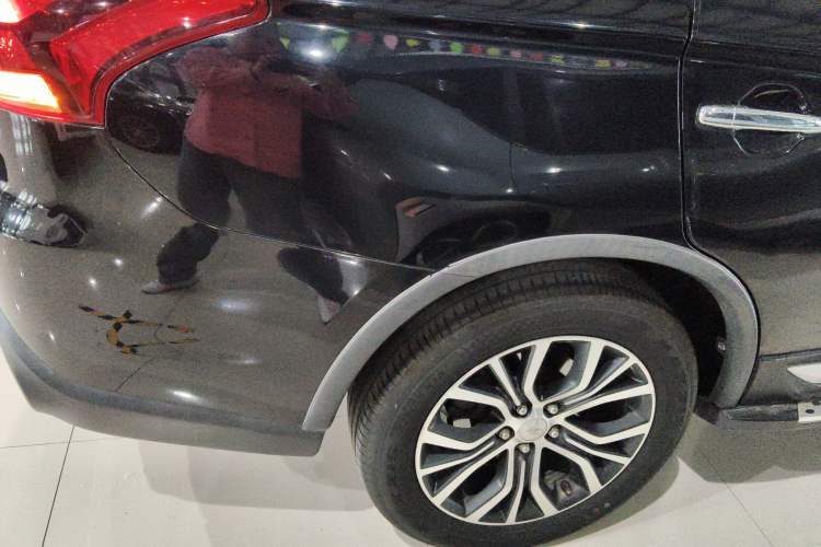 Used Mitsubishi Outlander 2016 2.4L 4x4 Luxury Edition 7-Seater
