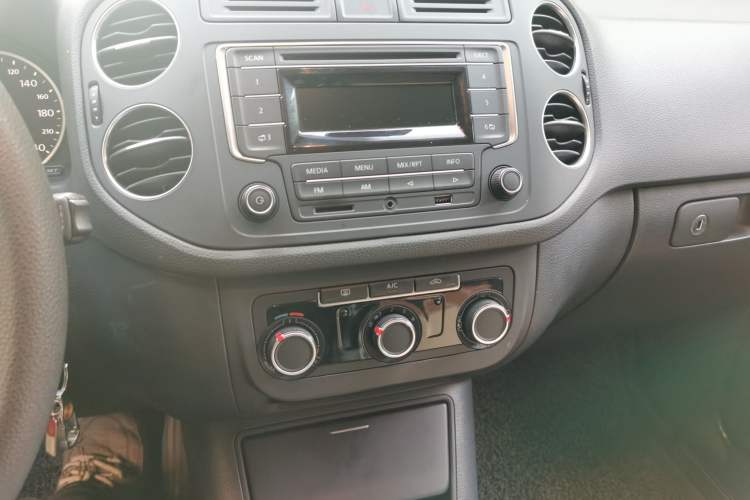 Used Volkswagen Tiguan 2015 1.8TSI Automatic Two-Wheel Drive Trend Edition
