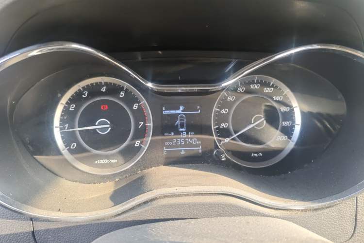 Used Baojun 560 2015 1.8L manual Comfort trim level