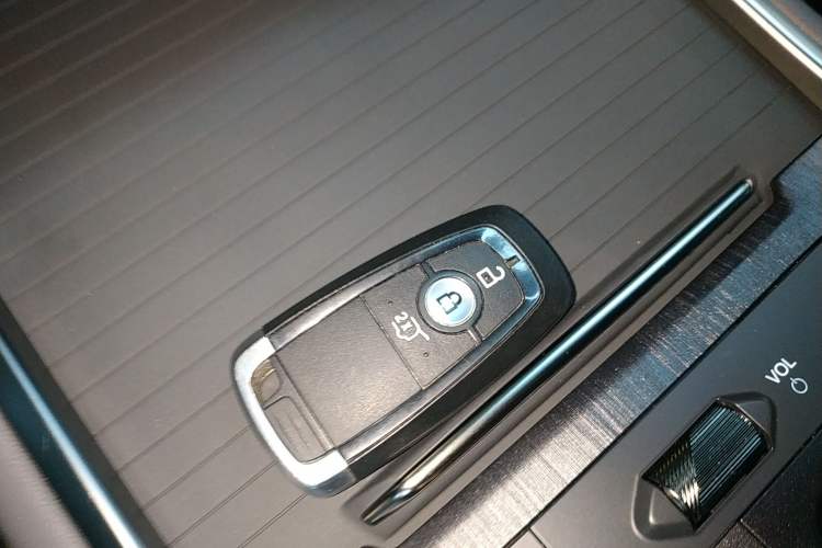 Used Ford Edge 2023 Ford Explorer L 2.0T EcoBoost Four-Wheel Drive 7-Seater Supreme Model