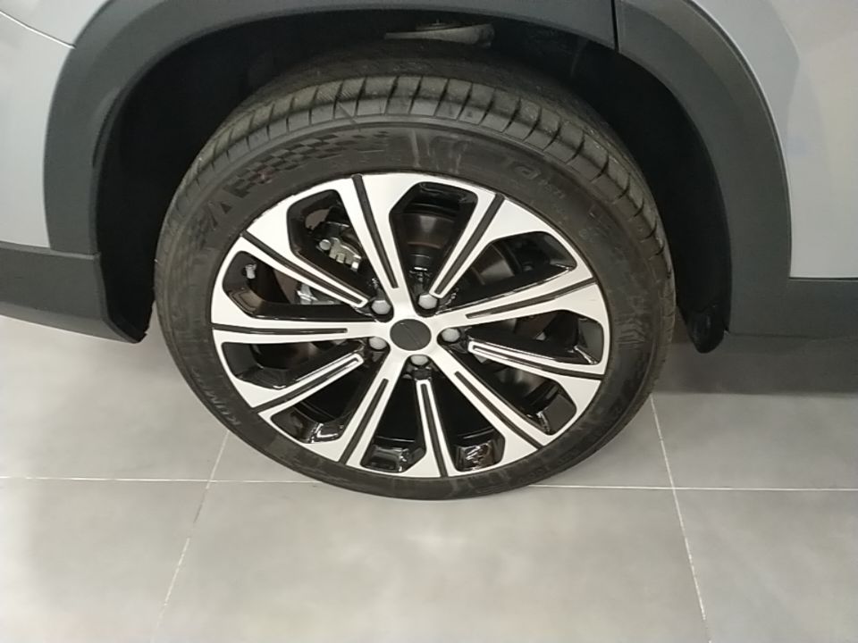 Geely Auto Haoyue L 2026 Model 2.0TD DCT Bliss — снимка 11