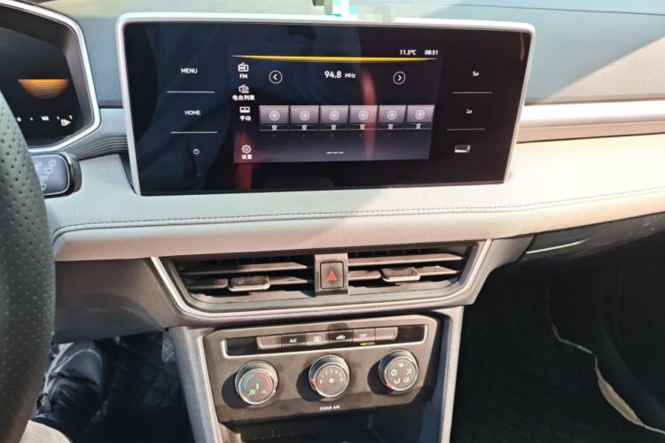 Used Volkswagen Tharu 2023 300TSI Two-Wheel-Drive Crescent Edition
