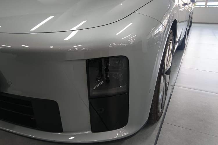 Used Li Auto i6 2025 Model Four-Wheel-Drive Standard Type