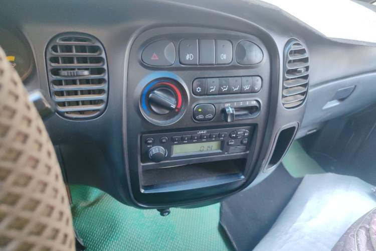 Used JAC Group Refine 2012 2.0L Timeless Edition HFC4GA3
